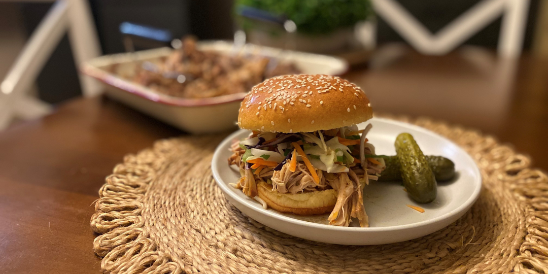 Jacqui’s Slow Cooker Pulled Pork Burgers