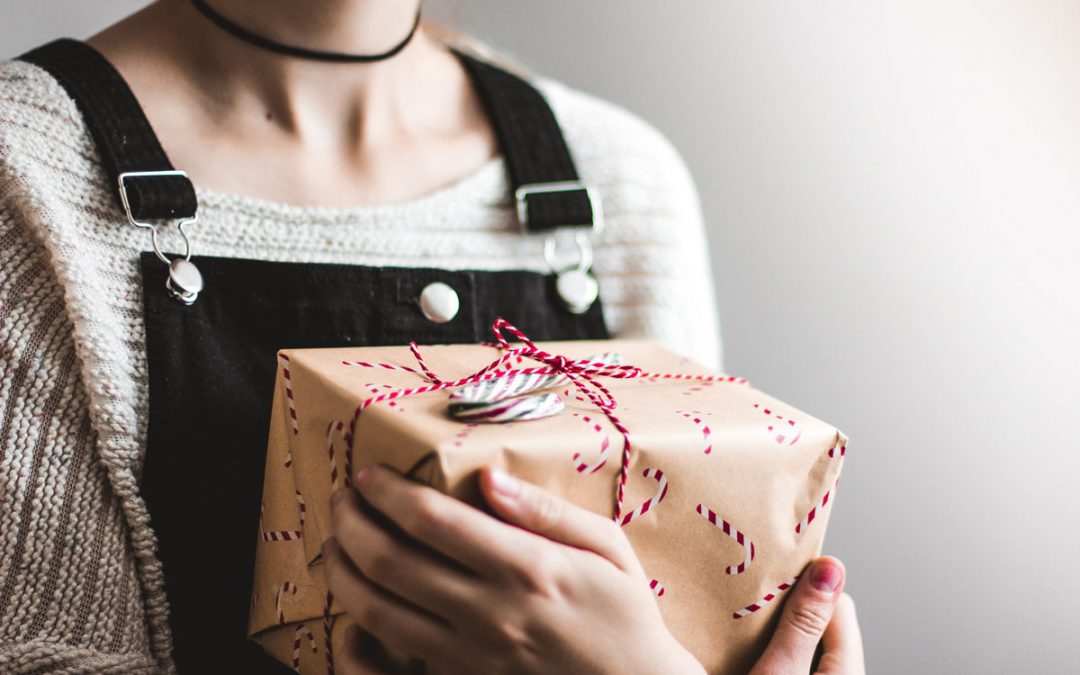 5 Ways to give to others this holiday Season